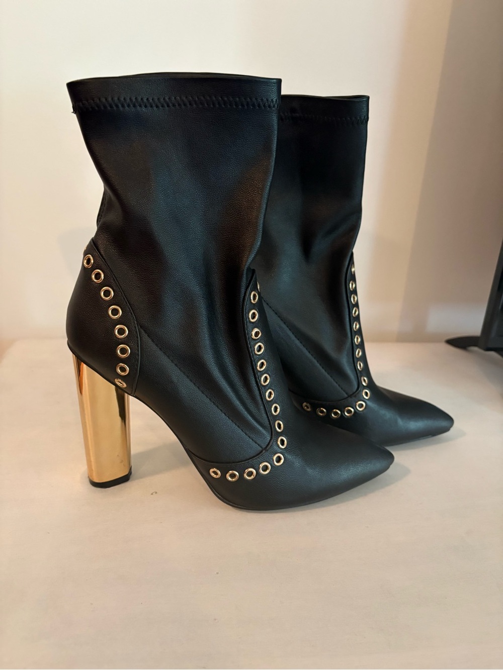 Wild Diva Black High Heel Ankle Boots with Gold Eyelet Detail - size 8
